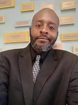 Arthur Earl - comedian