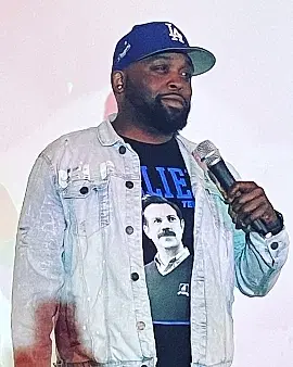 Comedian Higghigg - comedian