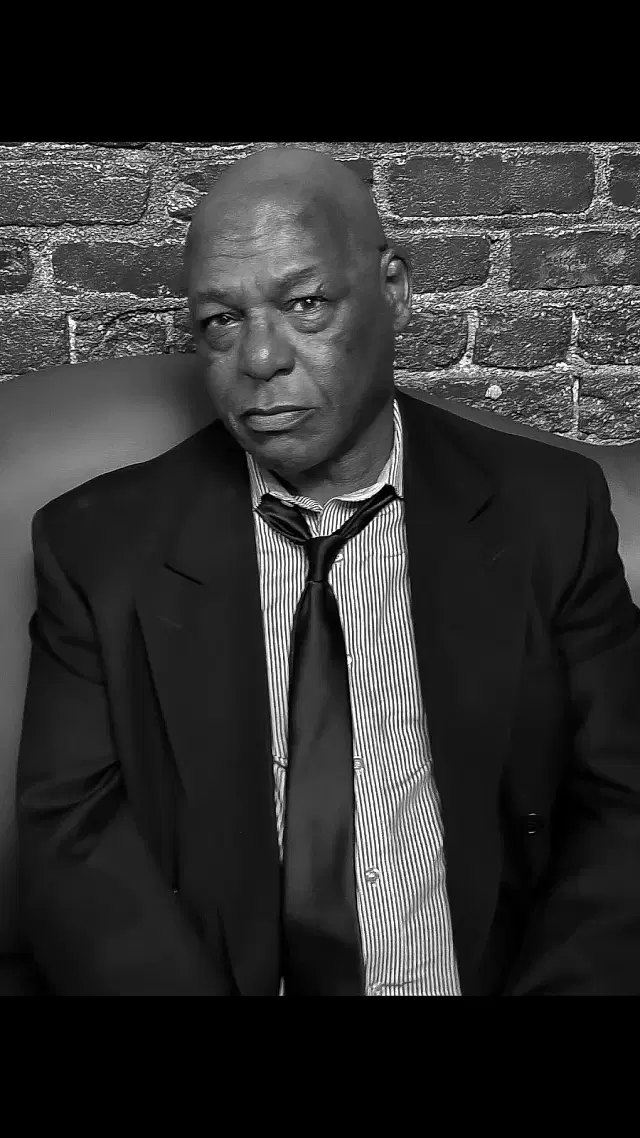 Kevin R Livingston - comedian