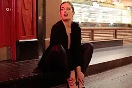 Victoria B