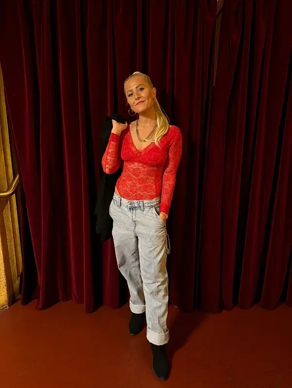Zoe Sheehan photo