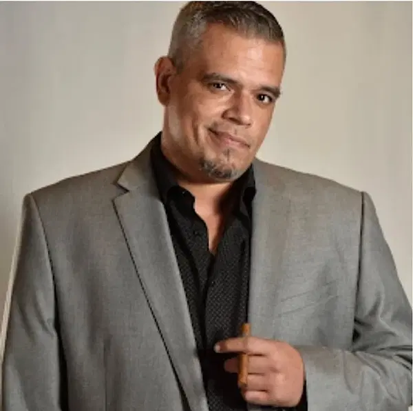 ComedianDAVIANVELEZ photo